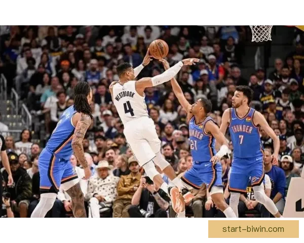 NBA热议裁判尺度收紧与放宽之争 季后赛身体对抗升级背后的胜负密码